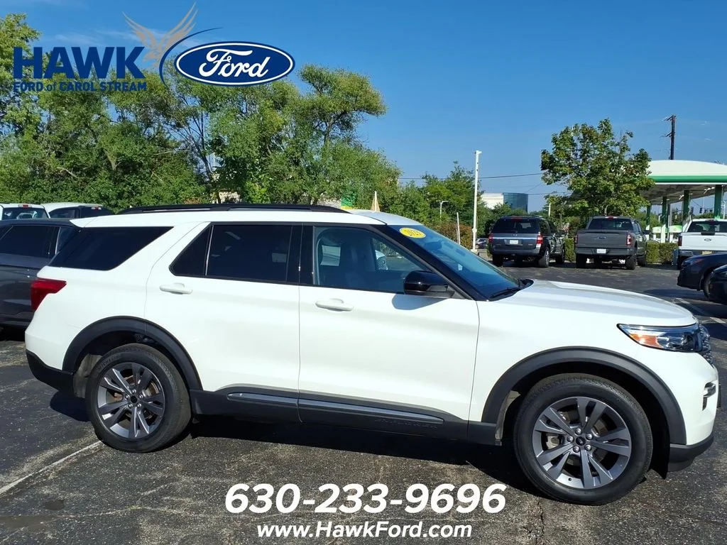 Certified Used 2023 White Metallic Ford XLT image 8