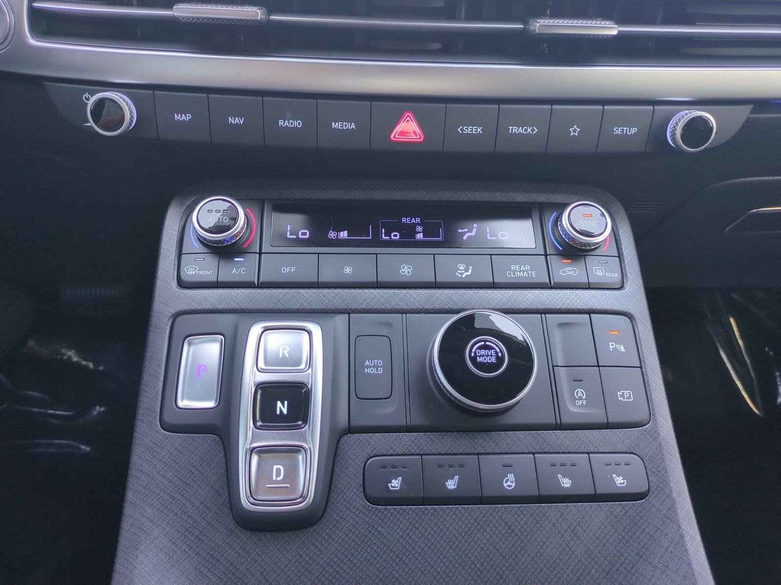 Used 2024 Hyper White Hyundai Limited image 27
