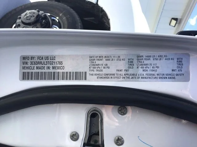 2026 RAM 3500 Laramie - Photo 22
