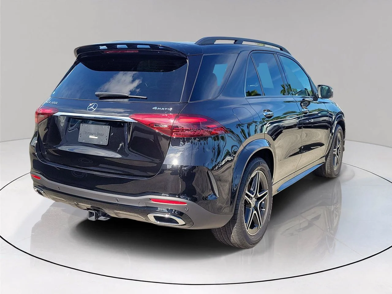 Certified Used 2026 Black Mercedes-Benz GLE 350 image 4