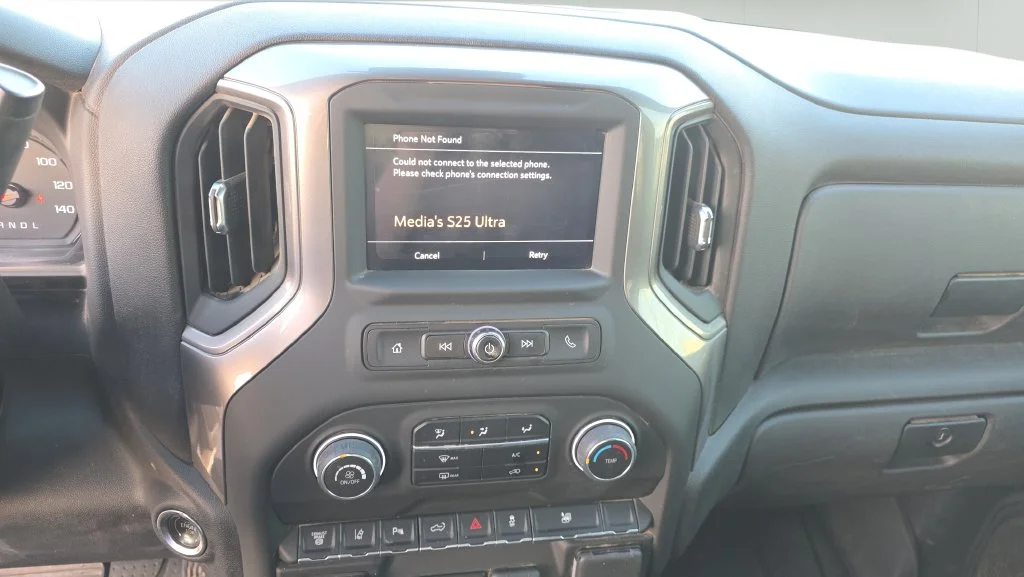 Used 2025 White Chevrolet Custom image 18