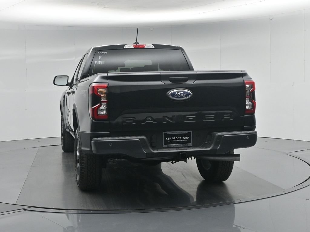 New 2026 Shadow Black Ford XLT image 25