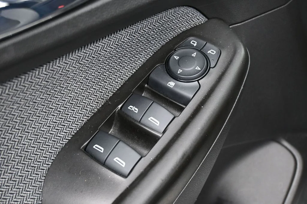 Used 2023 Summit White Chevrolet LS image 12