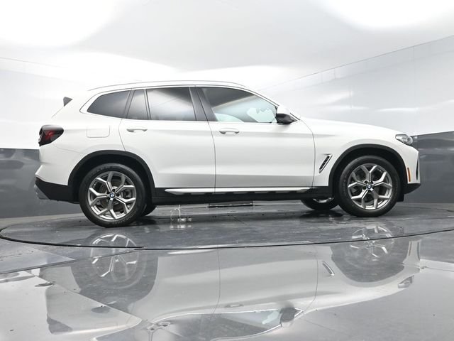 Used 2024 White BMW sDrive30i image 48