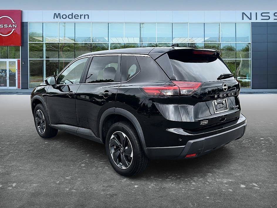 Used 2024 Super Black Nissan SV image 7