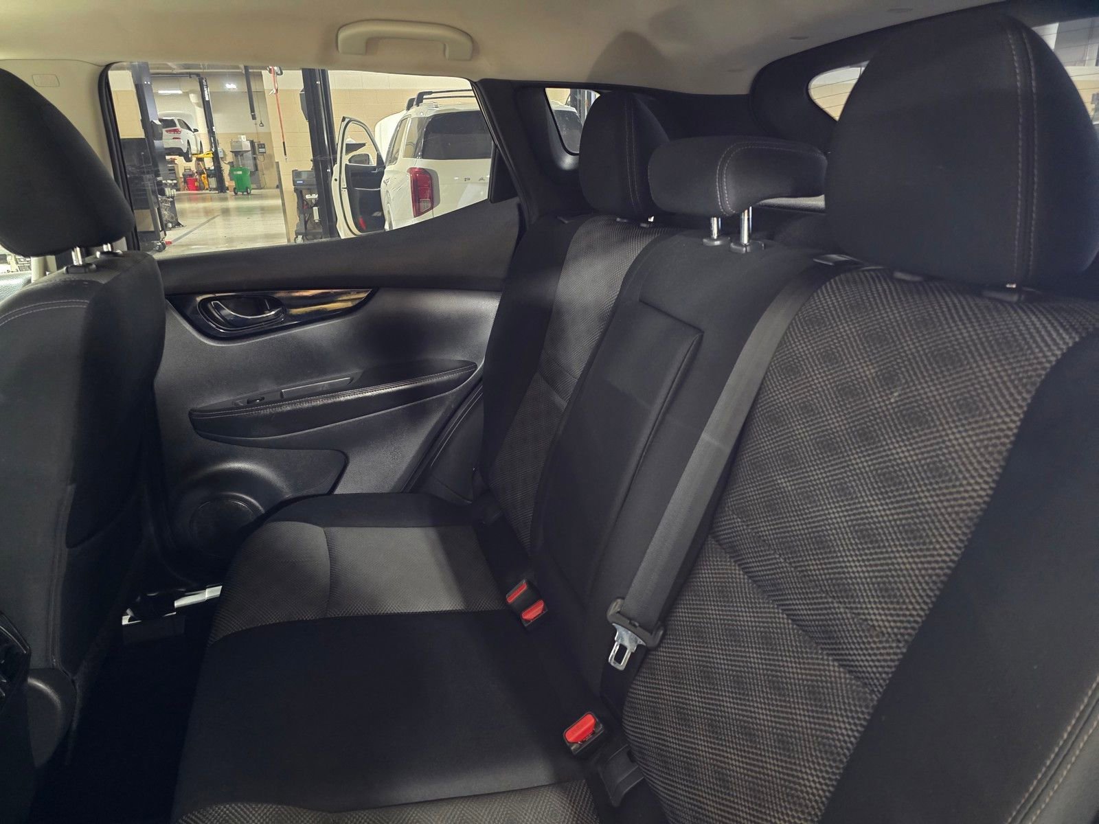 Used 2018  Nissan SV image 14