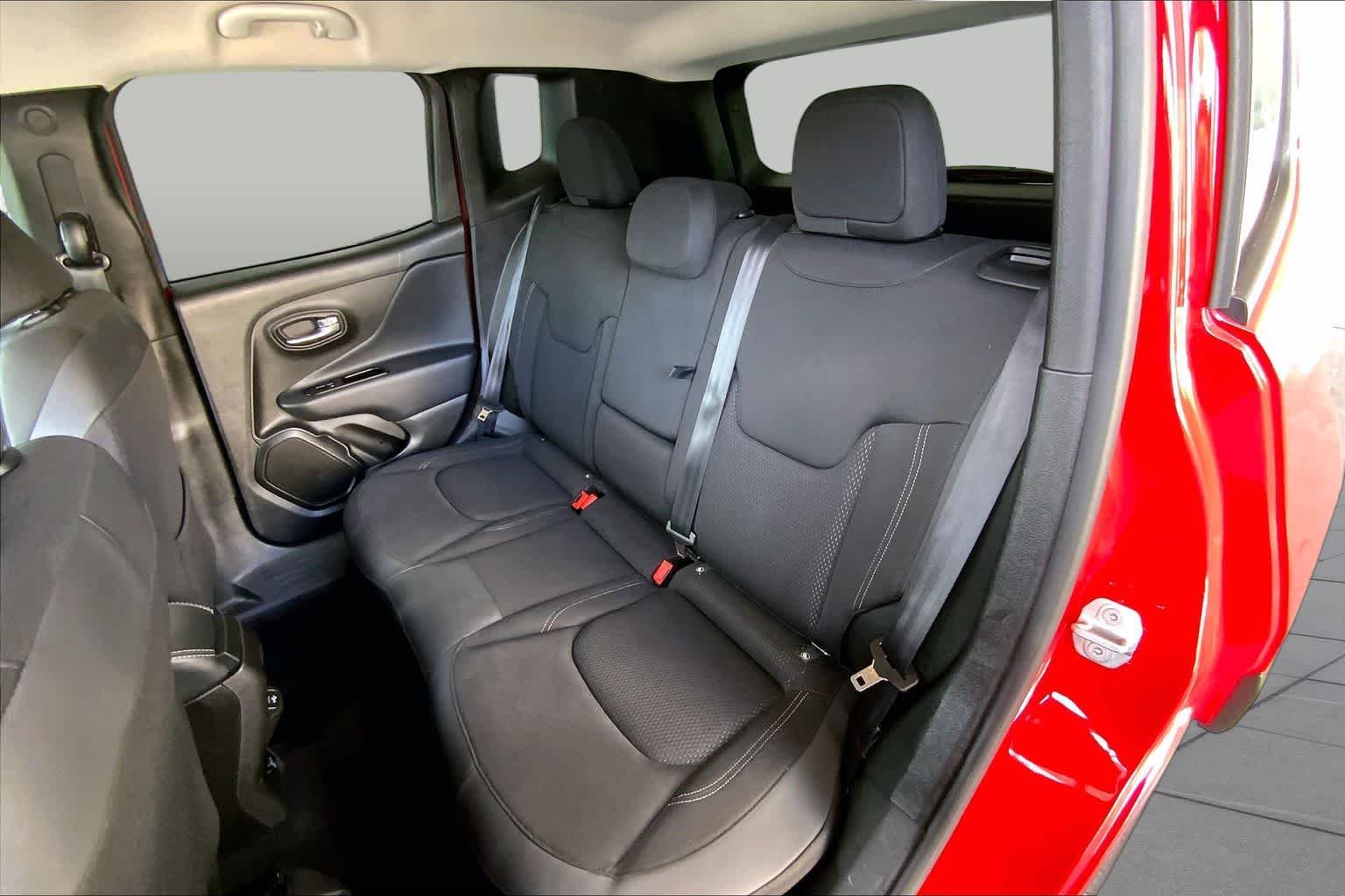 Used 2022 Colorado Red Clearcoat Jeep (RED) Edition image 21