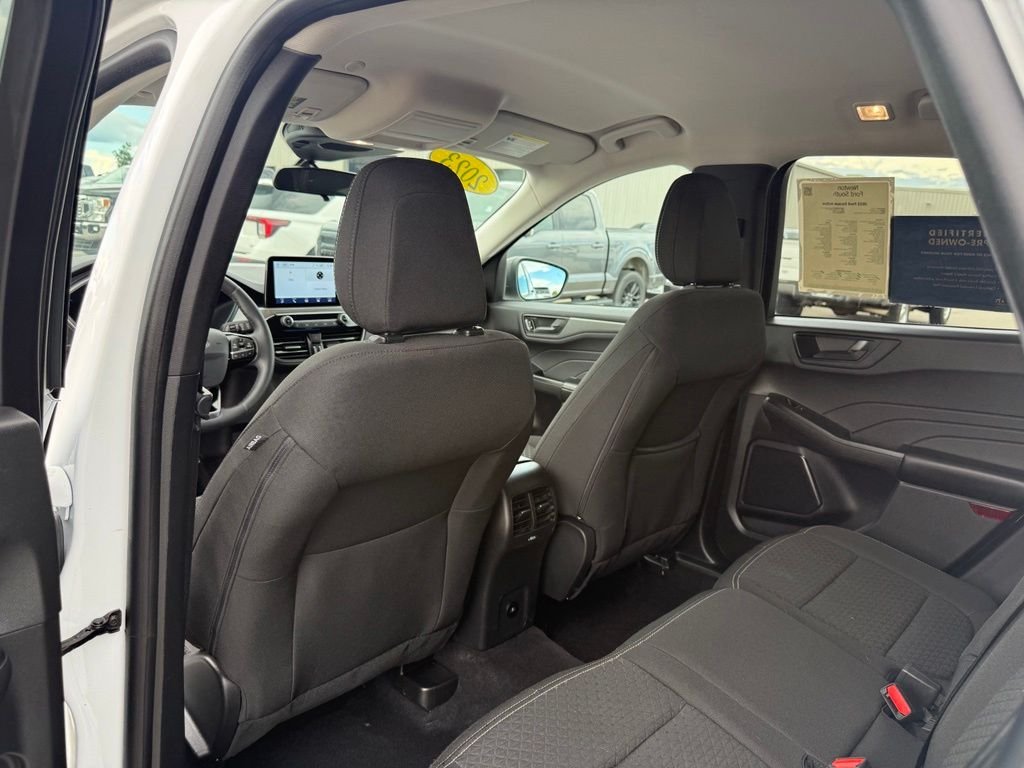 Used 2023 Oxford White Ford Active image 10
