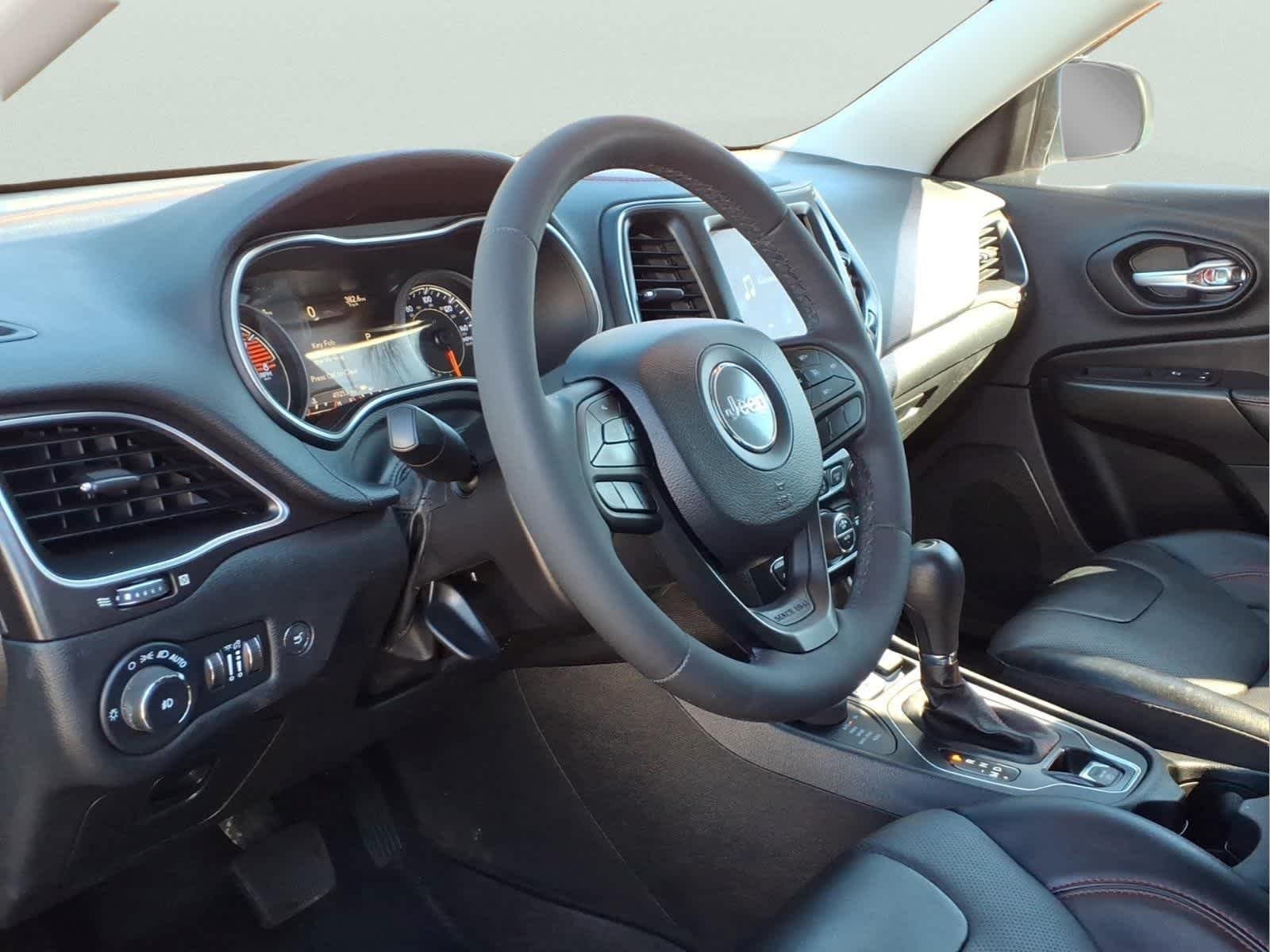 Used 2022 Bright White Clearcoat Jeep Trailhawk image 14