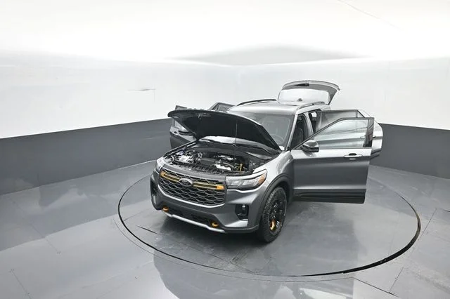 New 2026 Gray Ford Tremor image 37
