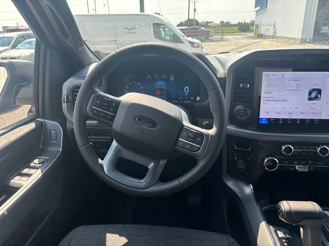 New 2026 Carbonized Gray Metallic Ford XLT image 13