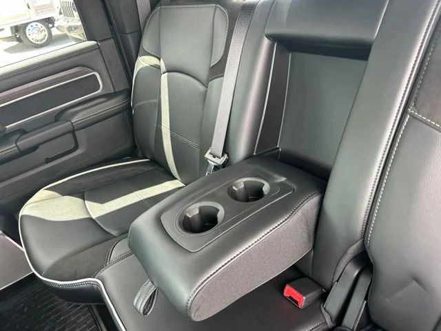 New 2026 Diamond Black Crystal Pearl-Coat Exterior Paint RAM Laramie image 13
