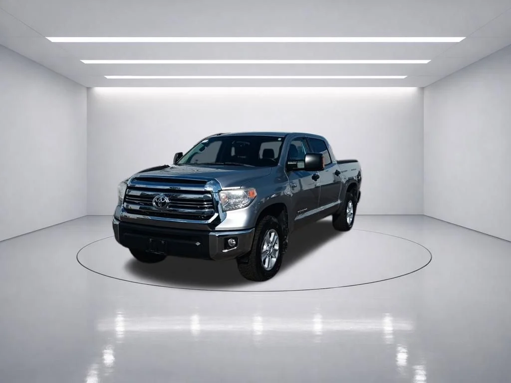 Used 2016 Silver Sky Metallic Toyota SR5 image 3