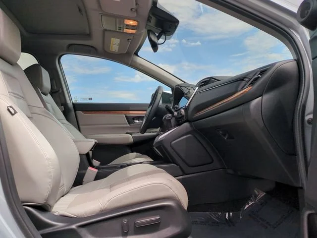 Used 2018 Silver Honda Touring image 34