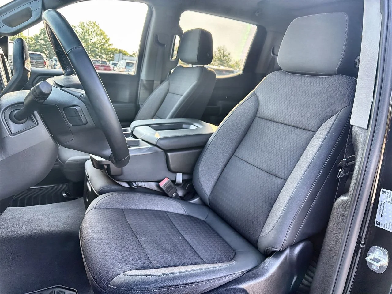 Used 2019 BLACK Chevrolet LT image 16