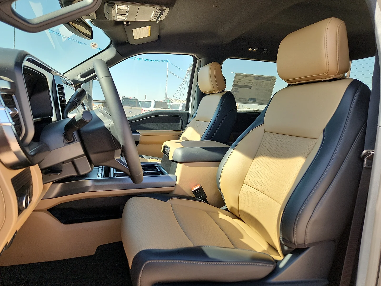 New 2026 Oxford White Ford Lariat image 17