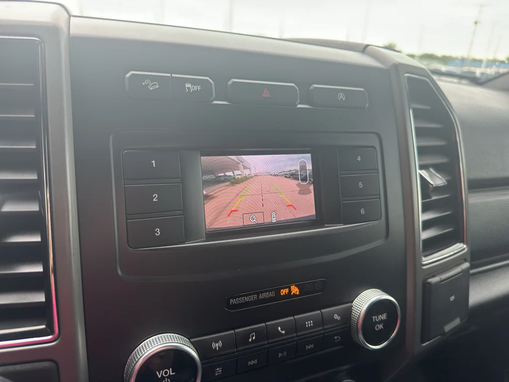 Used 2018 Shadow Black Ford XLT image 12