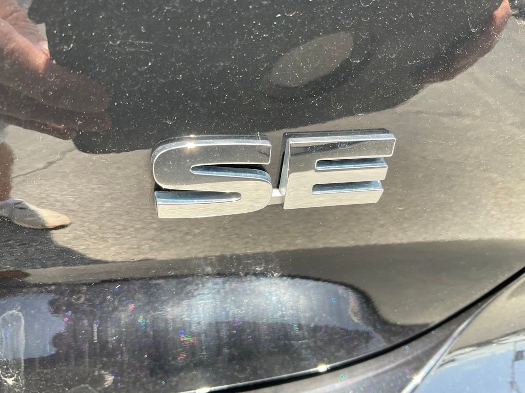 Used 2023 Black Mitsubishi SE image 25