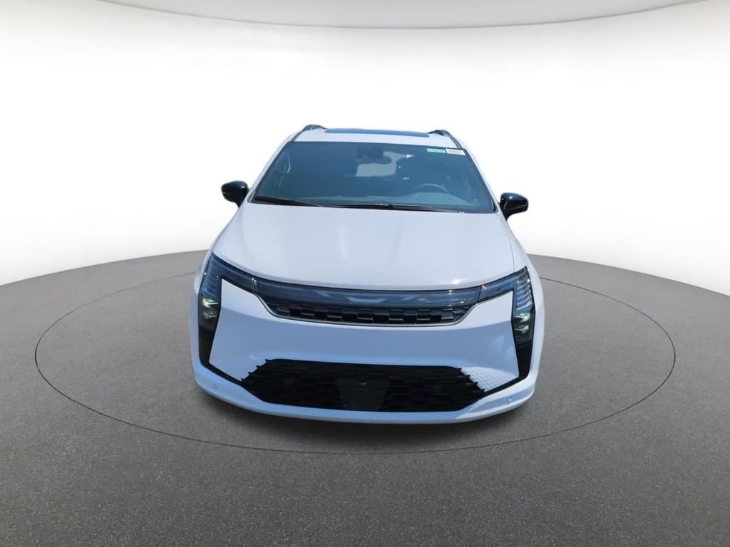 New 2027 Bright White Clear-Coat Exterior Paint Chrysler Limited image 13