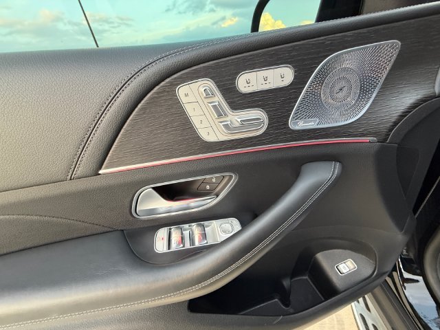 Used 2021  Mercedes-Benz GLE 53 AMG® image 11