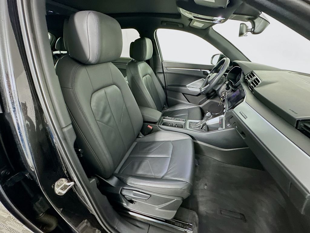 Used 2019 Mythos Black Metallic Audi 2.0T Premium image 28