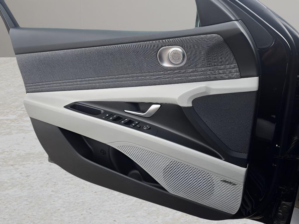New 2026 Abyss Black Hyundai Limited image 16