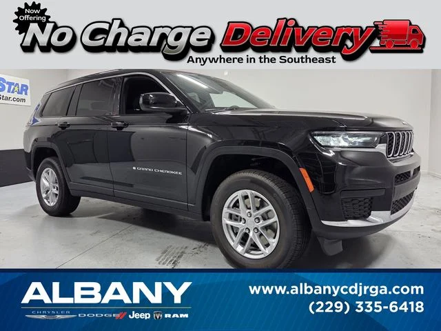 New 2026 Diamond Black Crystal Pearlcoat Jeep Laredo image 1