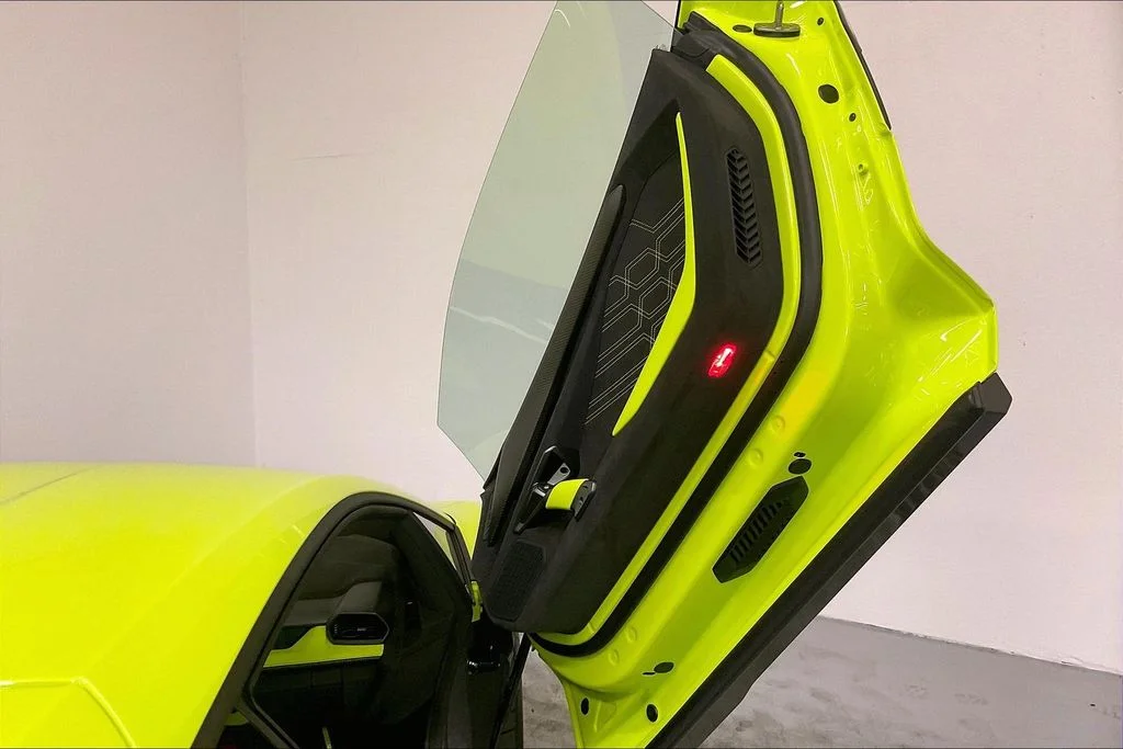 2025 Lamborghini Revuelto Base - Photo 32