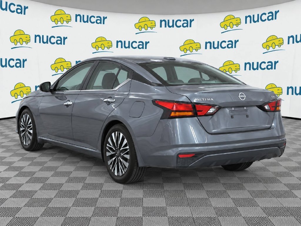 Used 2024 Gray Nissan 2.5 SV image 3