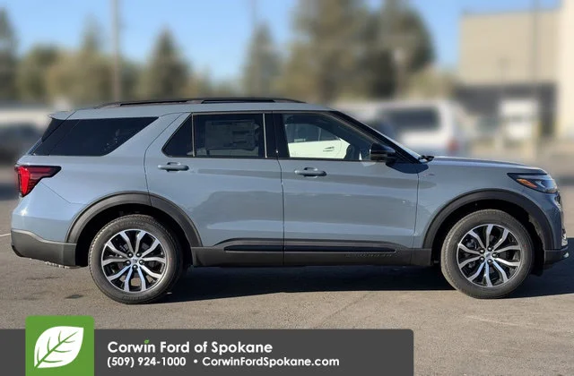 New 2027 Vapor Blue Metallic Ford ST-Line image 9