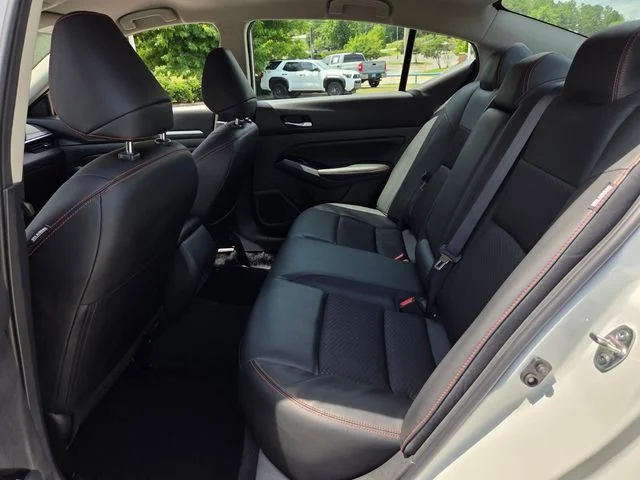 2025 Nissan Altima SR - Photo 10