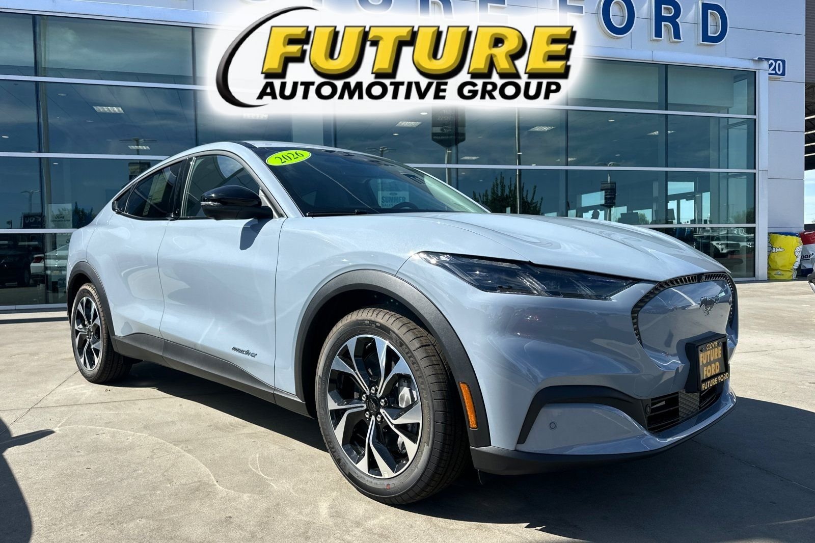 New 2026 Gray Ford Select image 1