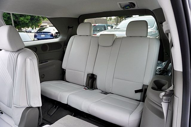 New 2026 Gray Hyundai SEL Premium image 22