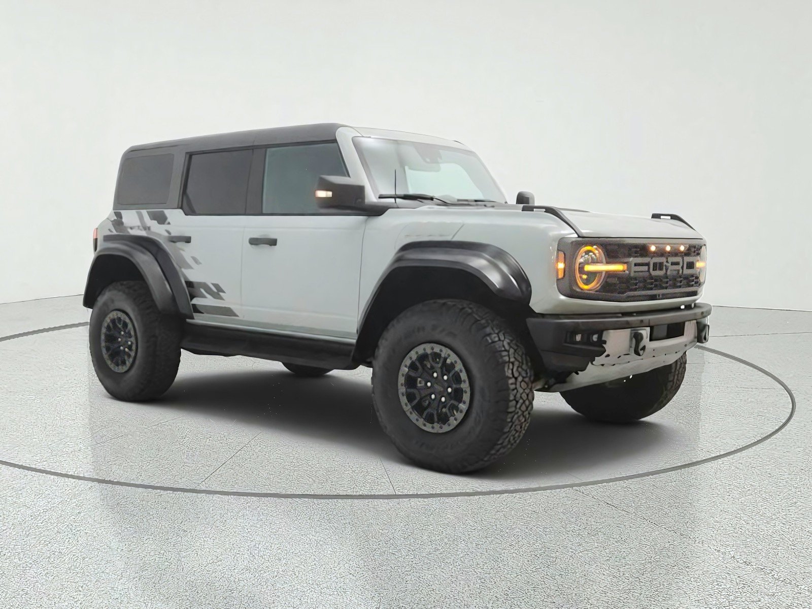 Used 2022 Cactus Gray Ford Raptor 4 Door Advanced 4x4 image 3