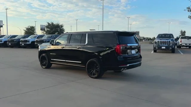 2026 GMC Yukon XL Denali - Photo 6