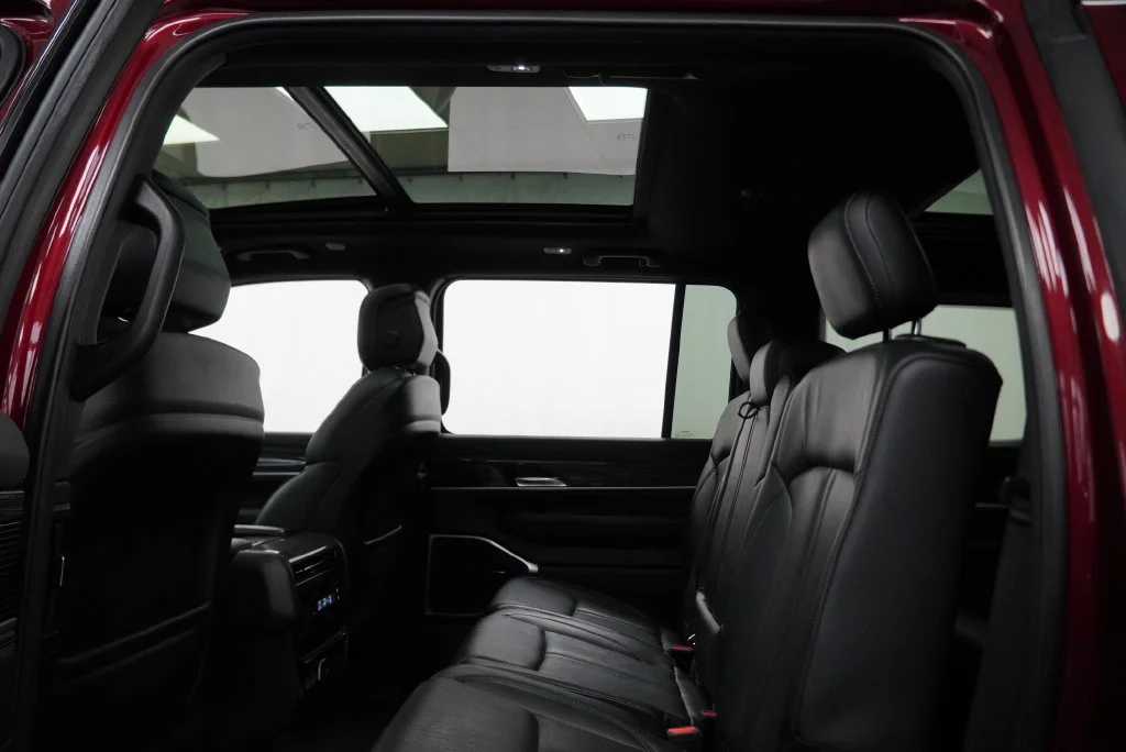 Used 2022 Red Jeep Series II image 4