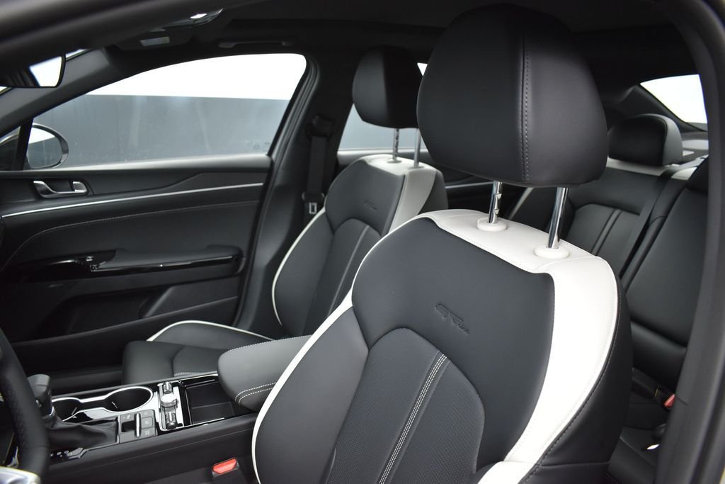 New 2026 Wolf Gray Kia GT-Line FWD image 9