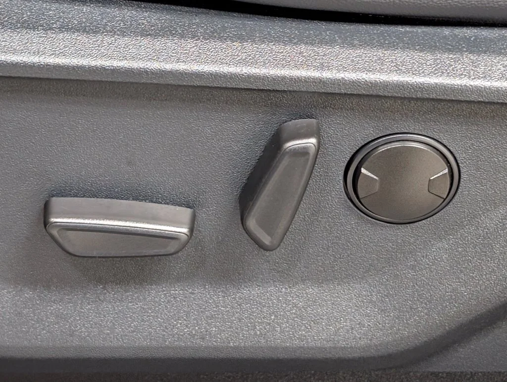 Certified Used 2025 Carbonized Gray Metallic Ford Lariat image 18