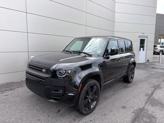 2023 Land Rover Defender 110 V8
