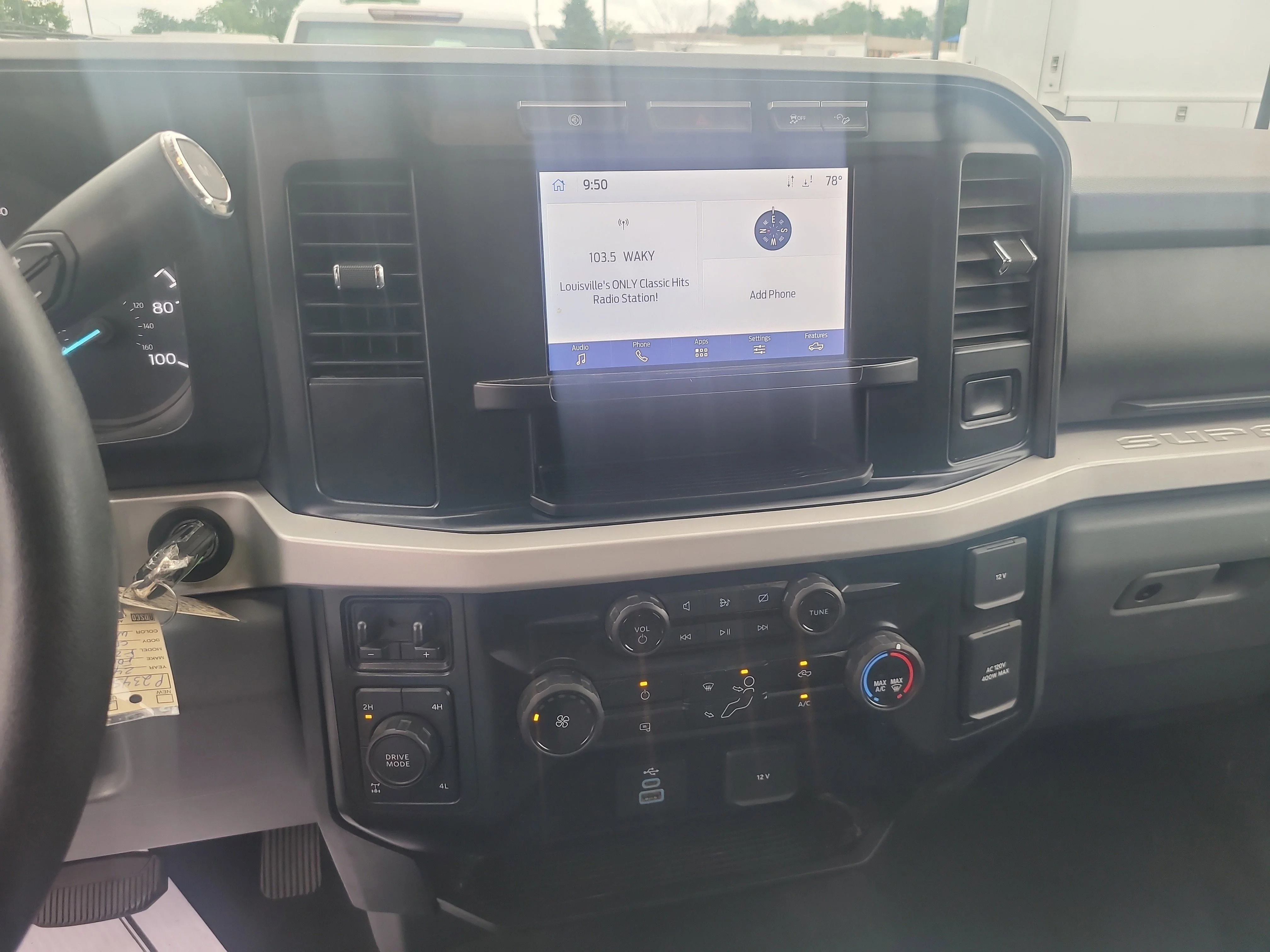 Used 2024 Oxford White Ford XLT image 22