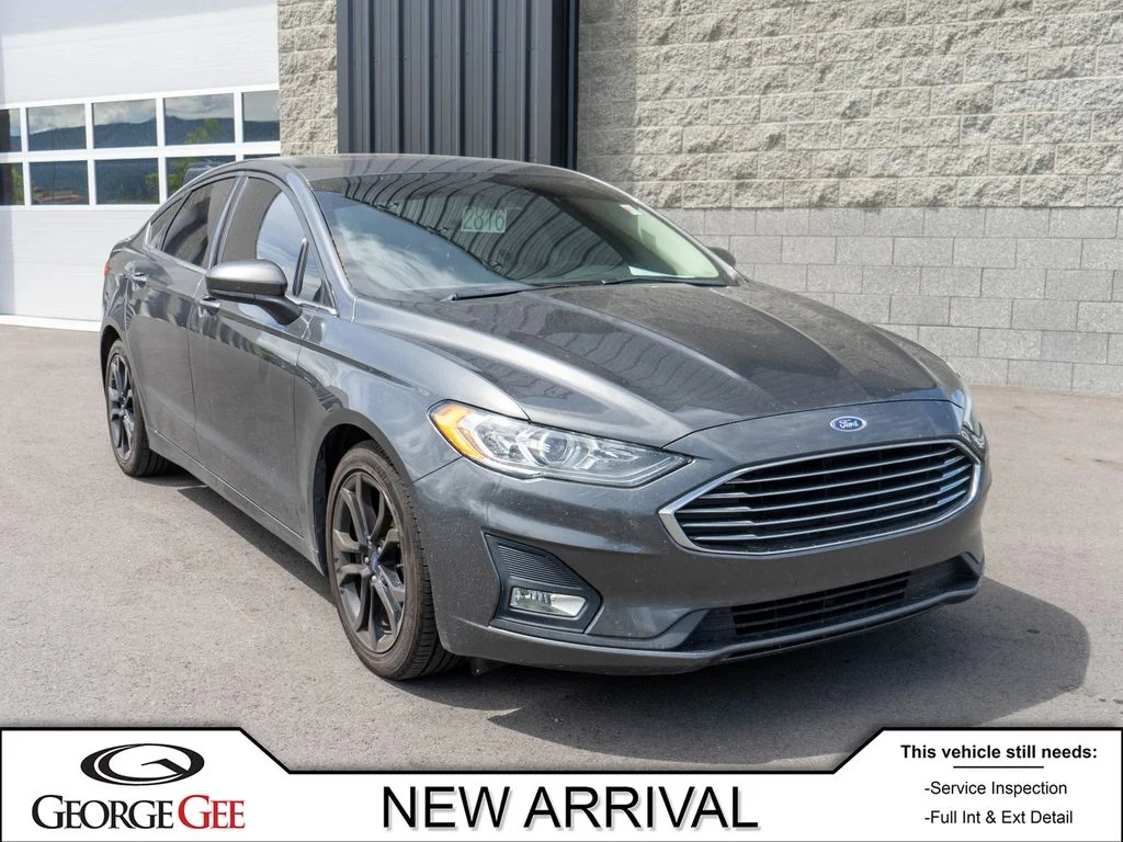 2019 Ford Fusion SE FWD's photo
