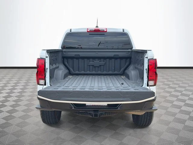 Used 2025 White Chevrolet Trail Boss image 28