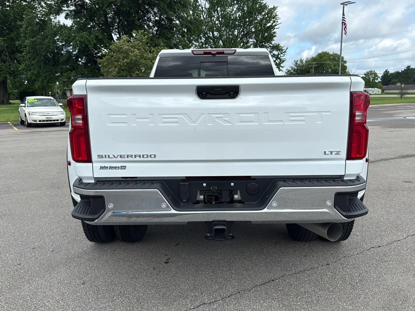 New 2026 Summit White Chevrolet LTZ DRW image 17