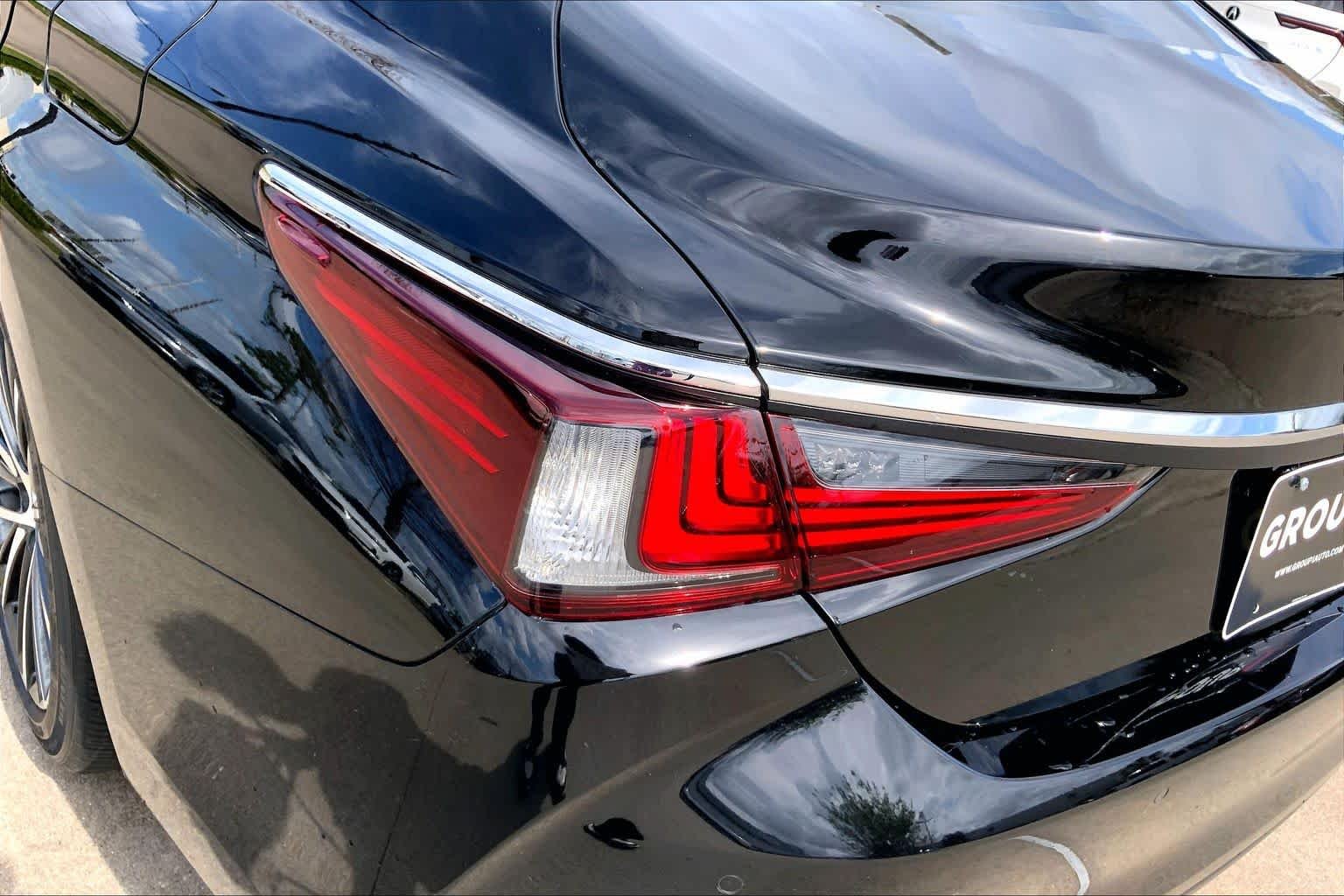 2024 Lexus ES 350 - Photo 43