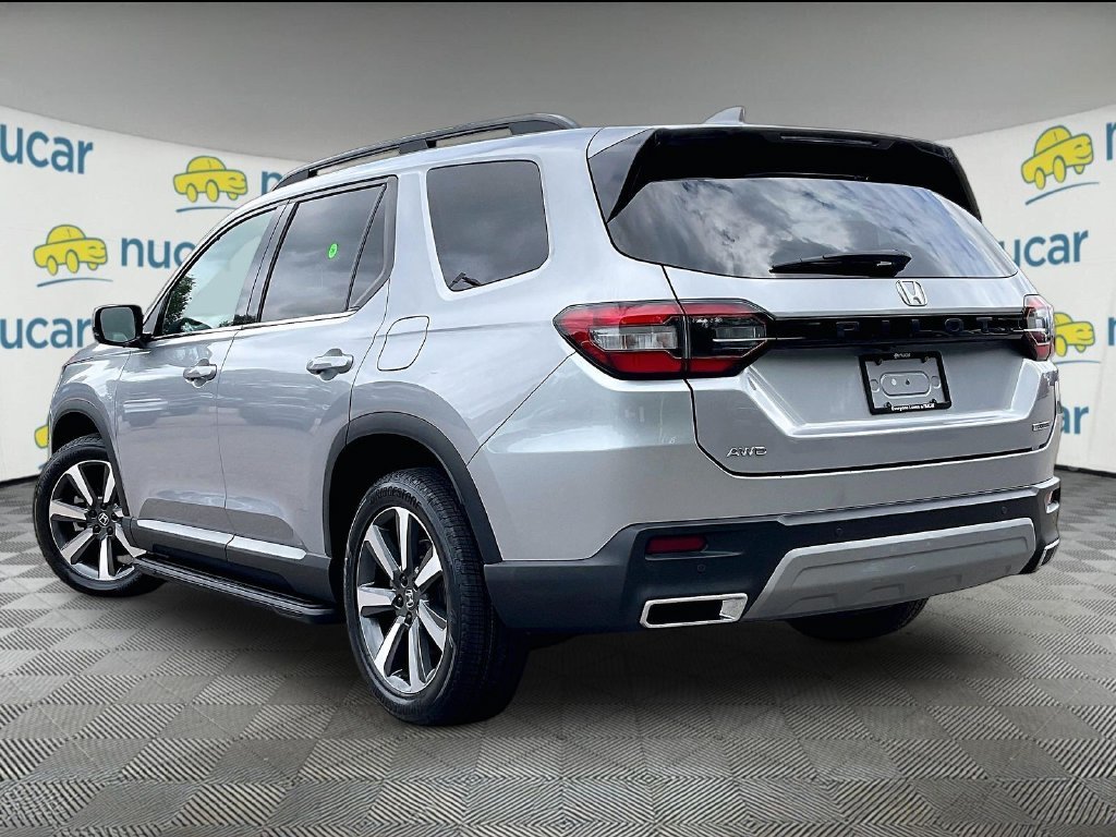 Used 2024 Silver Honda Touring image 4