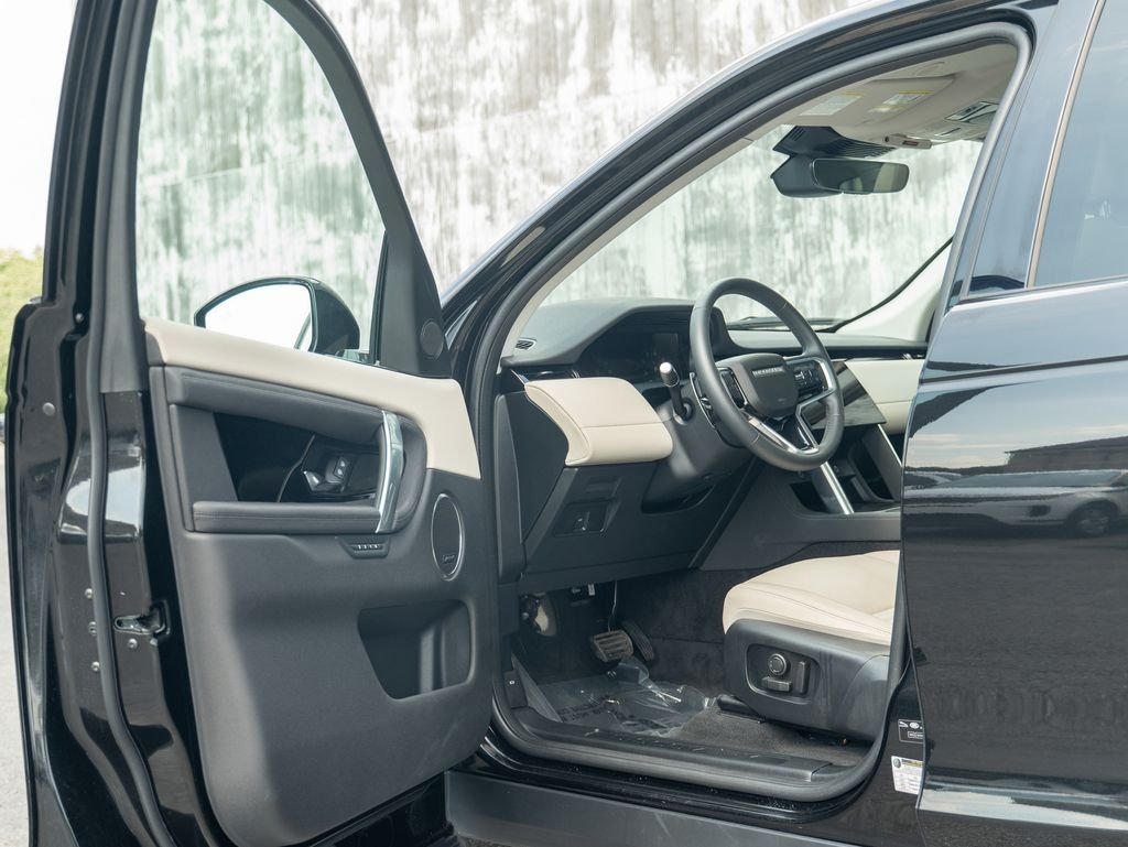 Certified Used 2025 Black Land Rover S image 11