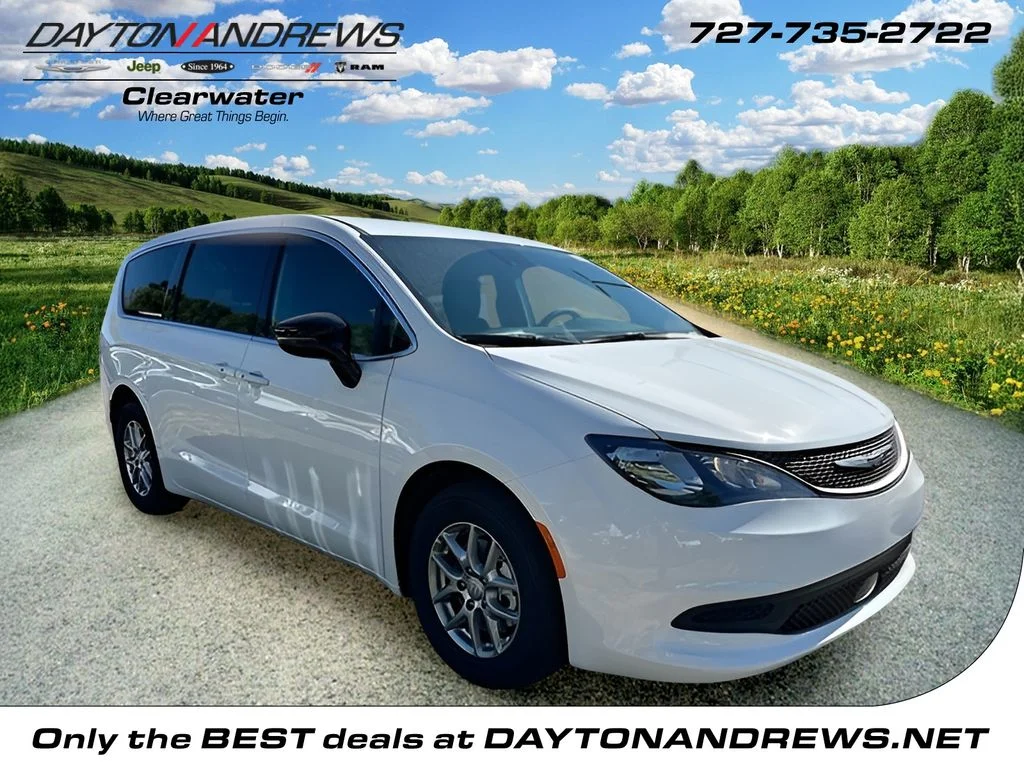 2026 Chrysler Voyager LX's photo