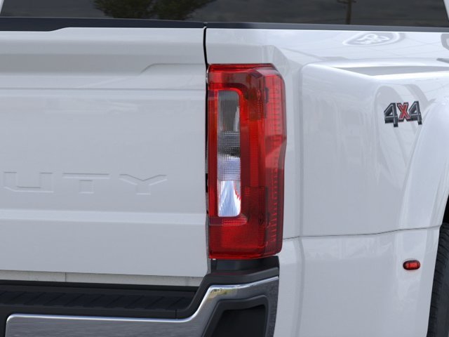 New 2026 Oxford White Ford XLT image 21