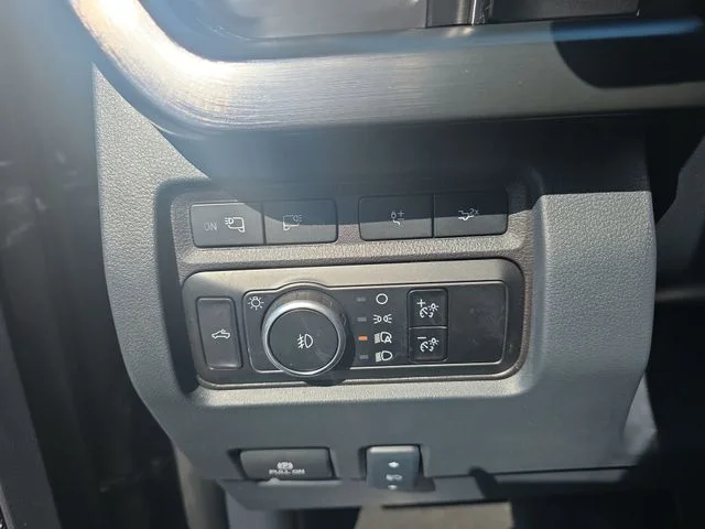 Used 2024 Gray Ford Lariat image 25