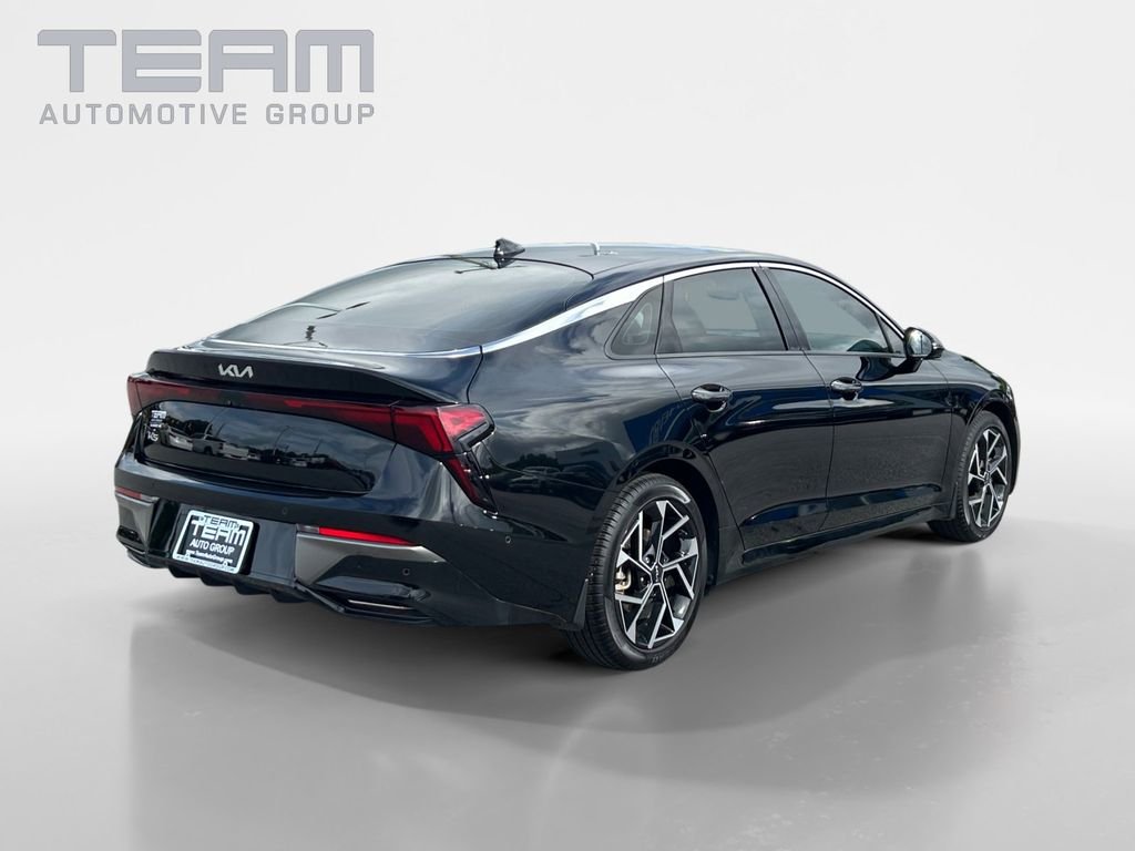 Used 2025 Black Kia EX image 7